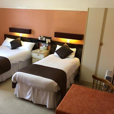 Grove End Hotel Watford  Ngoại thất bức ảnh