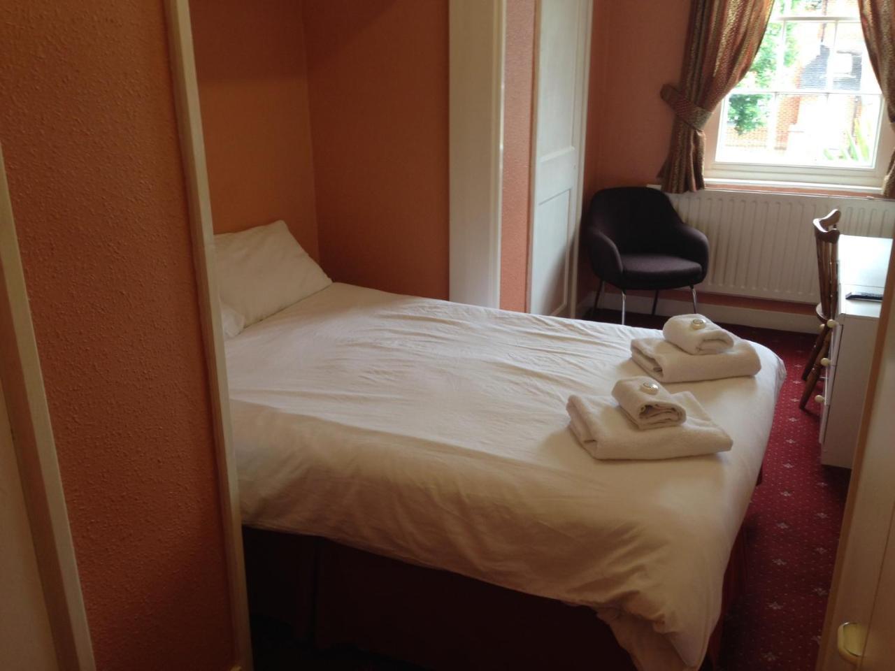 Grove End Hotel Watford  Ngoại thất bức ảnh