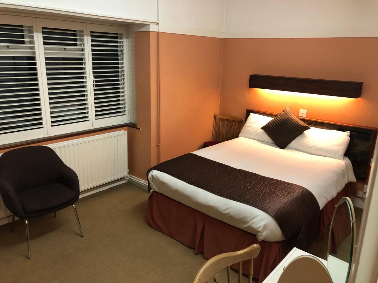 Grove End Hotel Watford  Ngoại thất bức ảnh