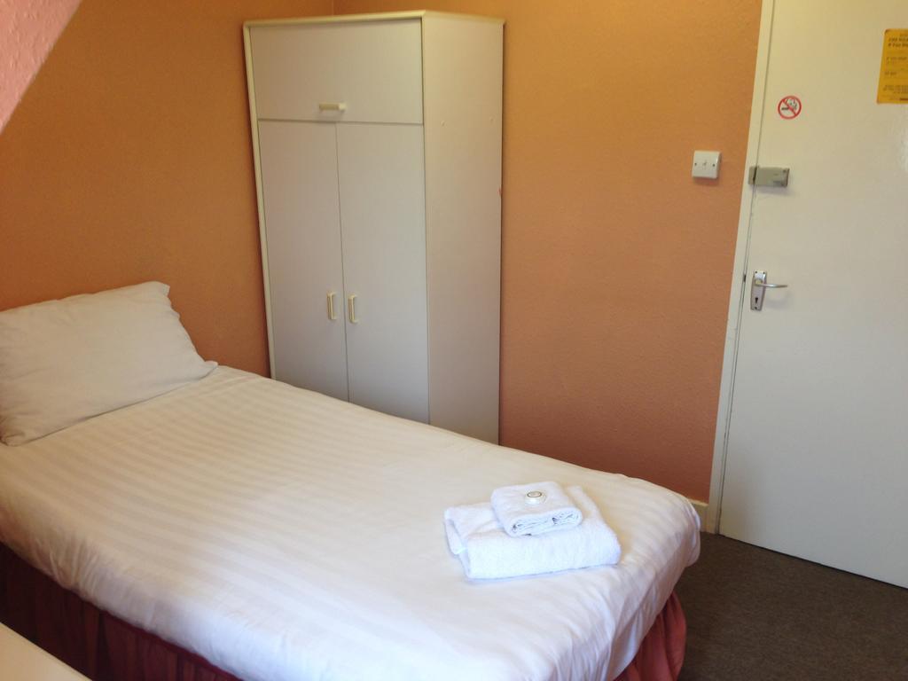 Grove End Hotel Watford  Phòng bức ảnh